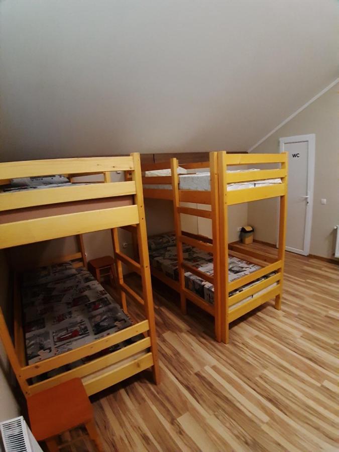 Hostel U Pottera TTchernivtsi Extérieur photo