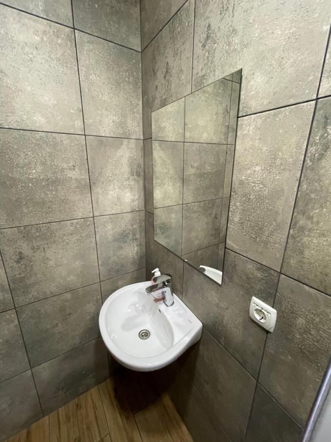 Hostel U Pottera TTchernivtsi Extérieur photo